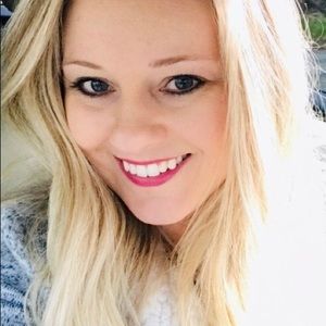 Meet your Posher, Deana